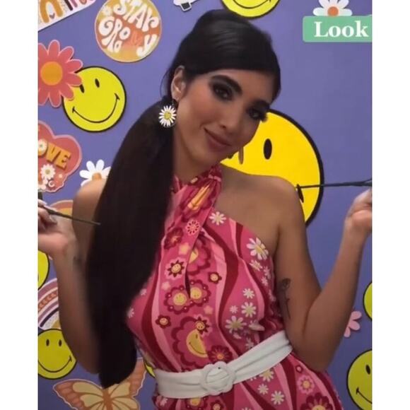 2/$25 4X Smak Parlour x Smiley Flower Halter
Jumpsuit Retro 1960  Unique Vintage - Picture 1 of 14